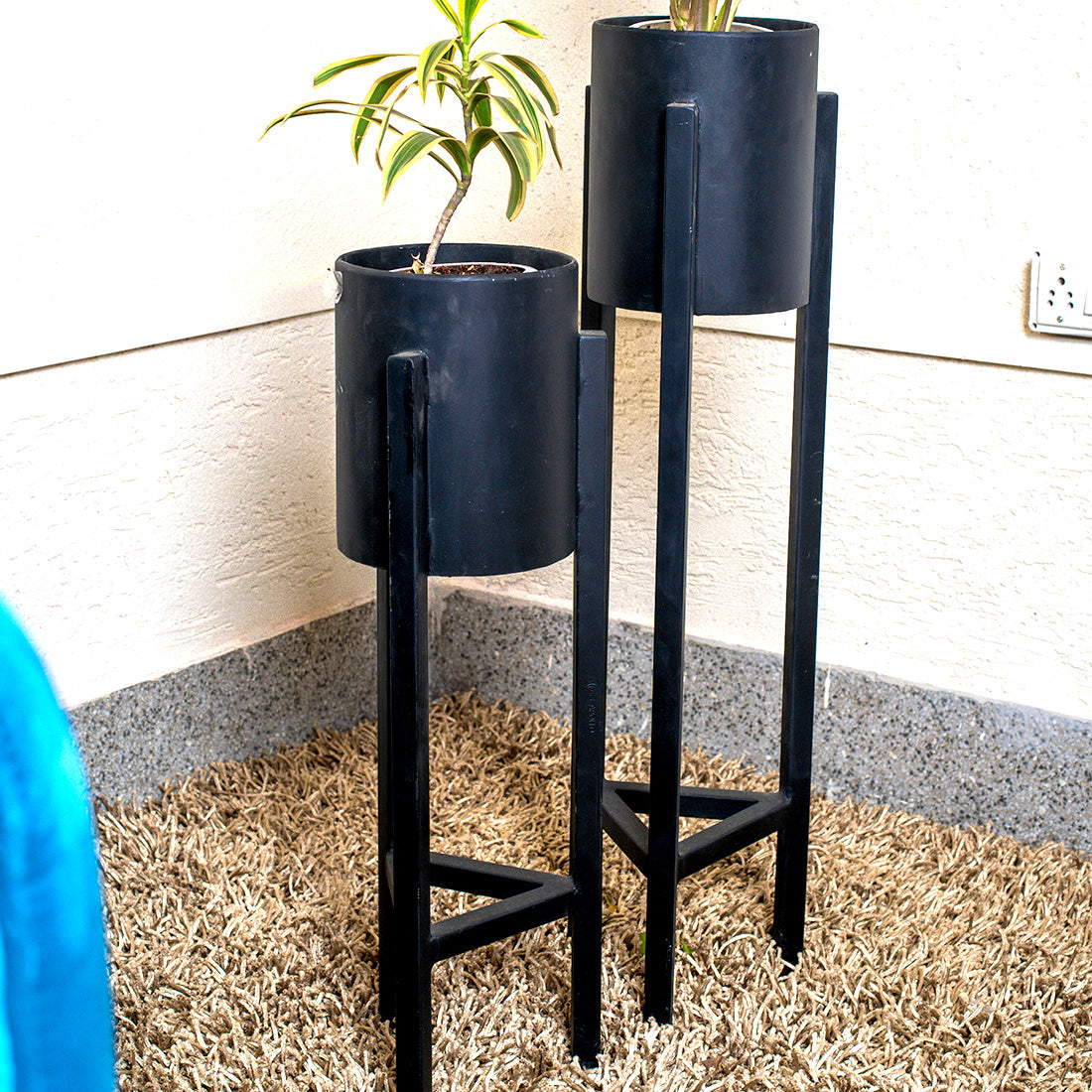 Plant Stand Set - 2-Piece Modern Metal Planter with Tall Metal Stand - Decorative Standing Flower Succulent Pot Holder, Indoor Outdoor Black - Image 4